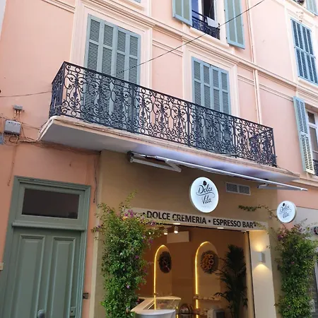 Large Just 6 Minutes Away From The Palais And The Croisette Daire Cannes